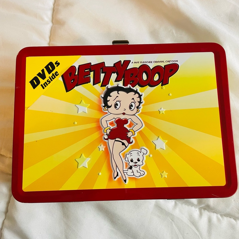 New Mint Condition Betty Boop Dvd Tin Set (1 disc missing)